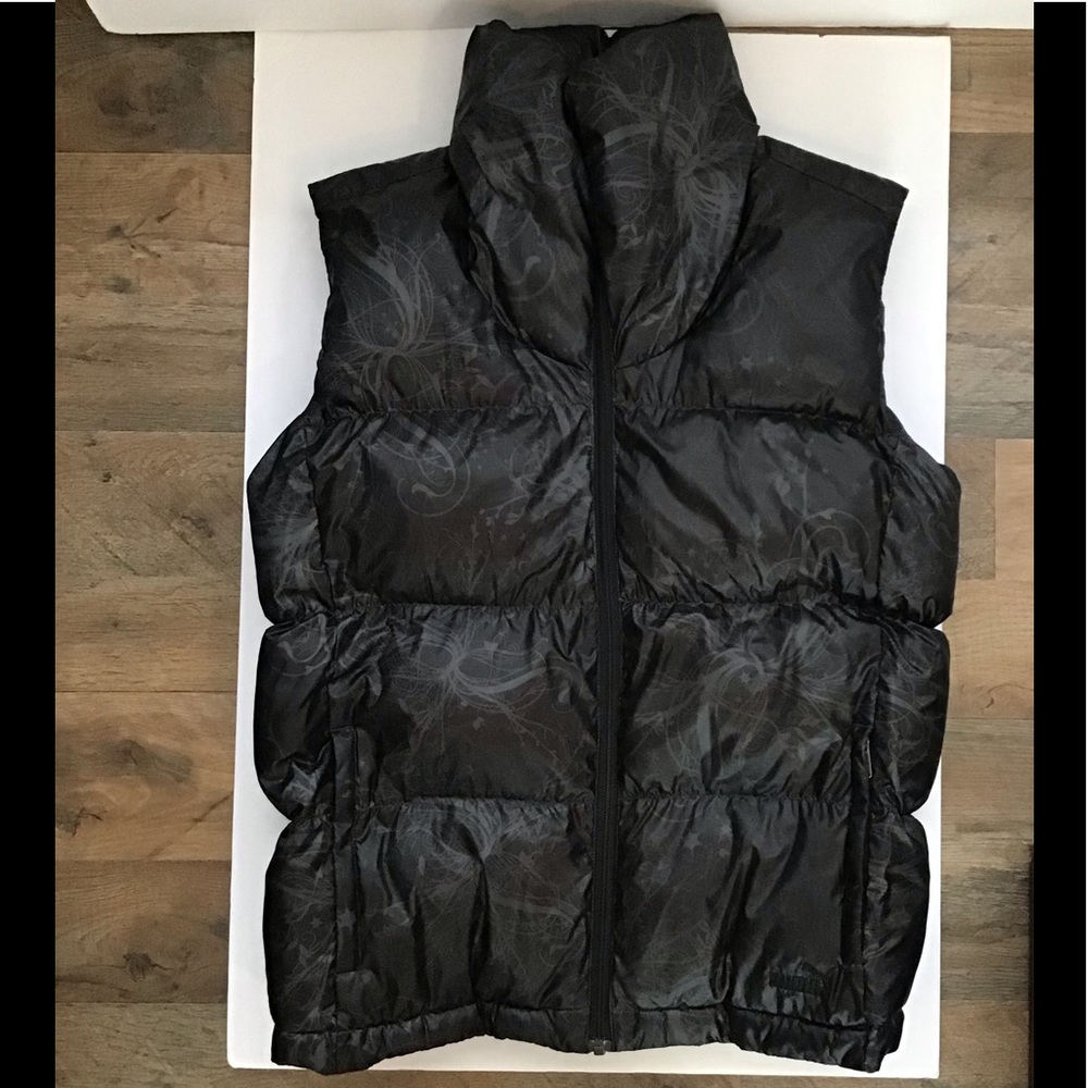 Puma Puffer Vest Medium Black with Gray Zip front